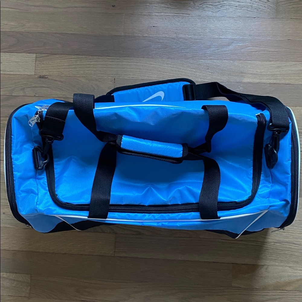 Nike Black and Light Blue Medium Duffel Bag - Picture 2 of 4